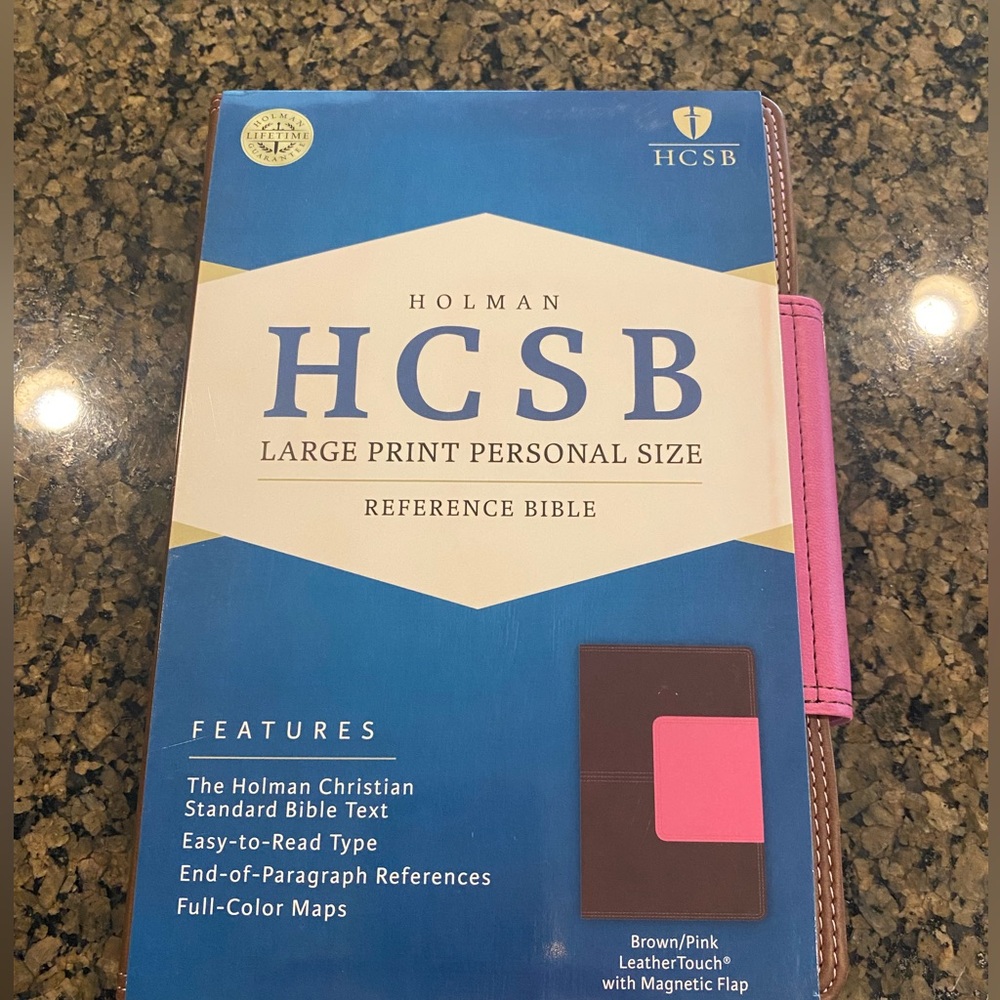 NWT Holman Christian Standard Bible. So pretty 🌸 - Picture 3 of 14